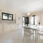 By Kissakas With Stunning Sea Views Pera Melana