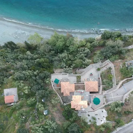 By Kissakas With Stunning Sea Views * Pera Melana