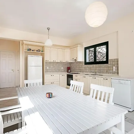 By Kissakas With Stunning Sea Views Villa