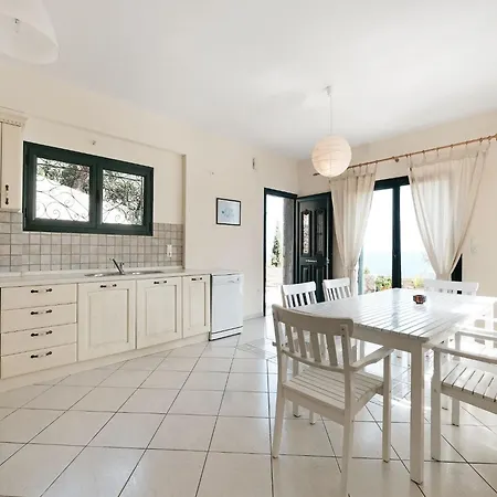By Kissakas With Stunning Sea Views Pera Melana